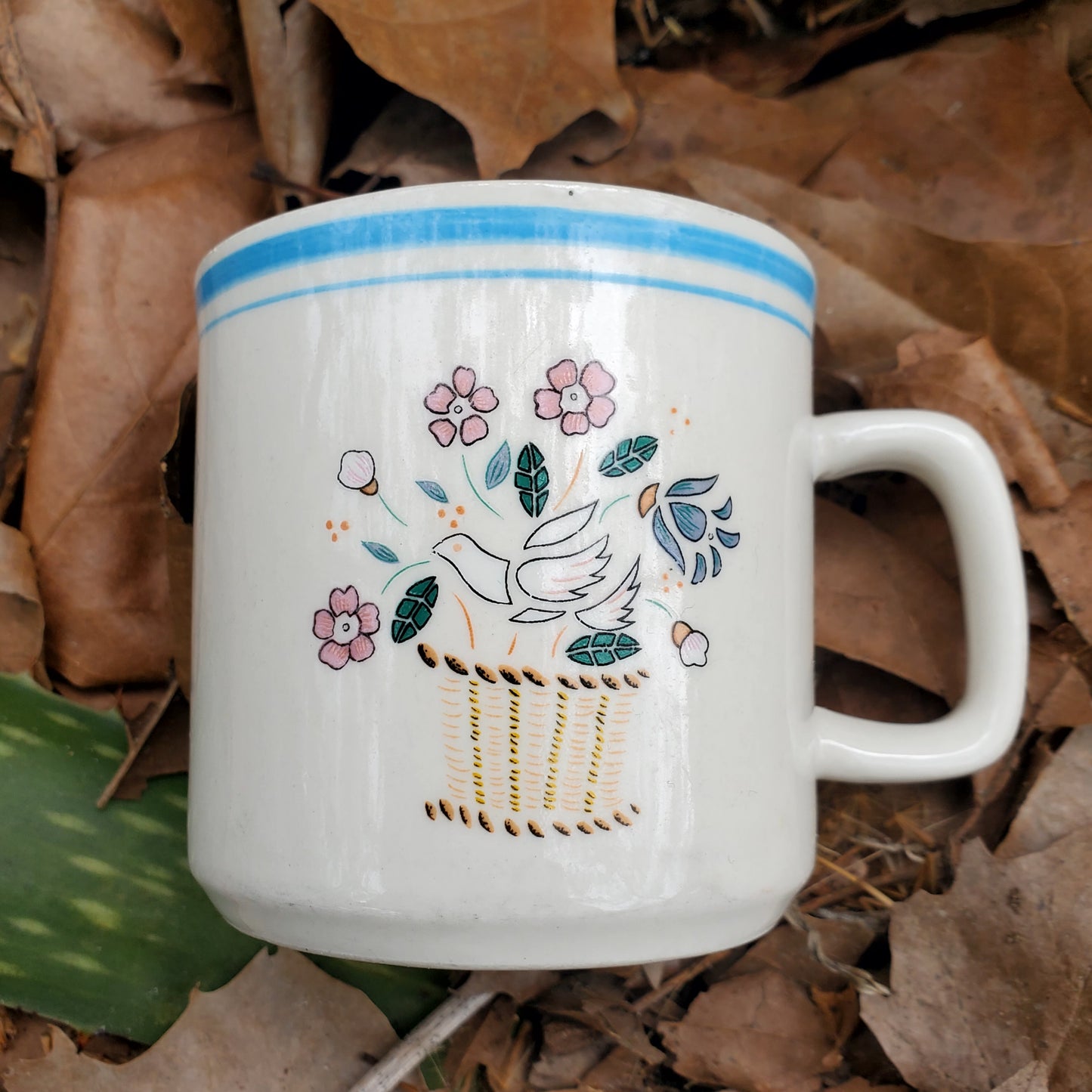 Teacup with Dove Bouquet