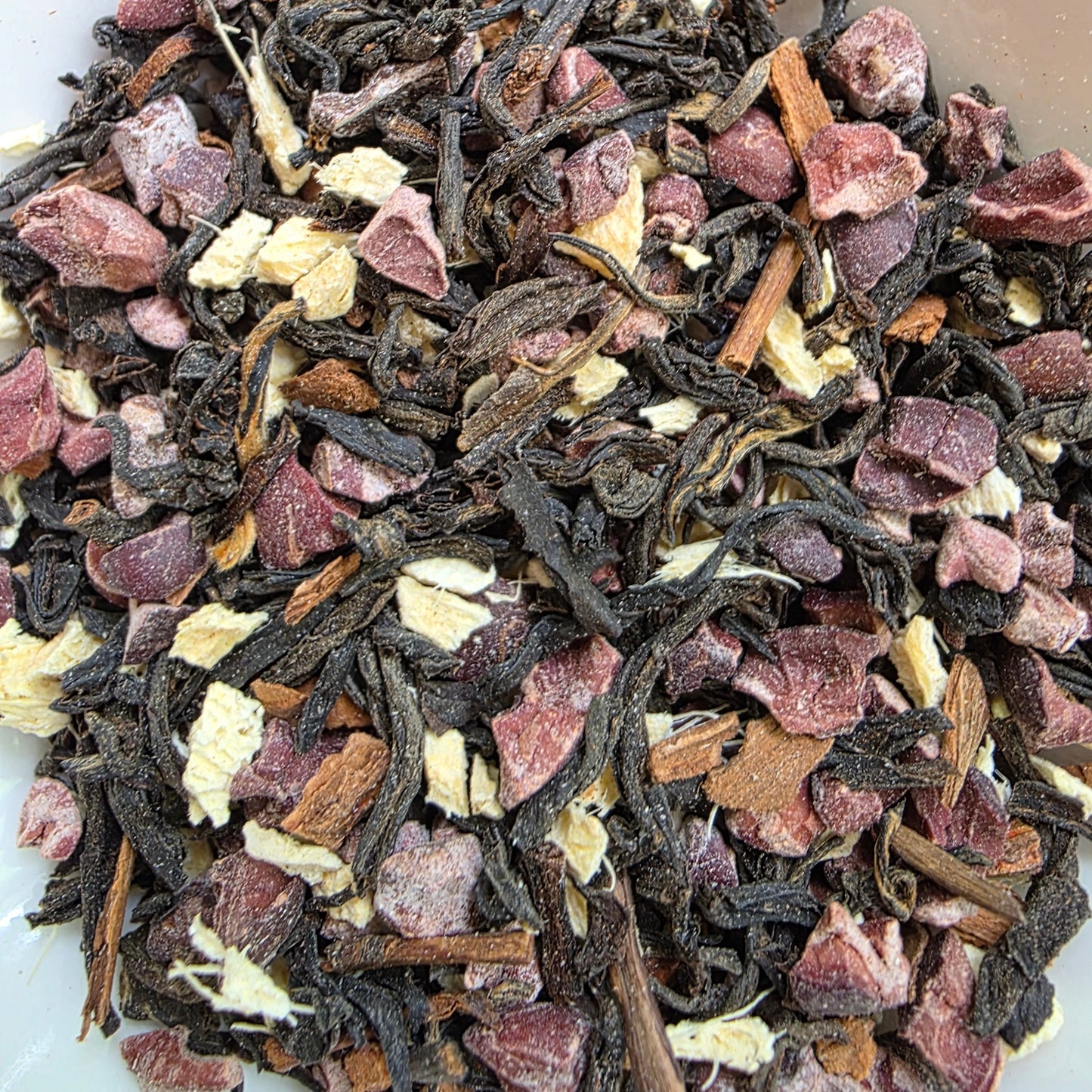 Chocolate Chai Black Tea, Yunnan, cacao nibs